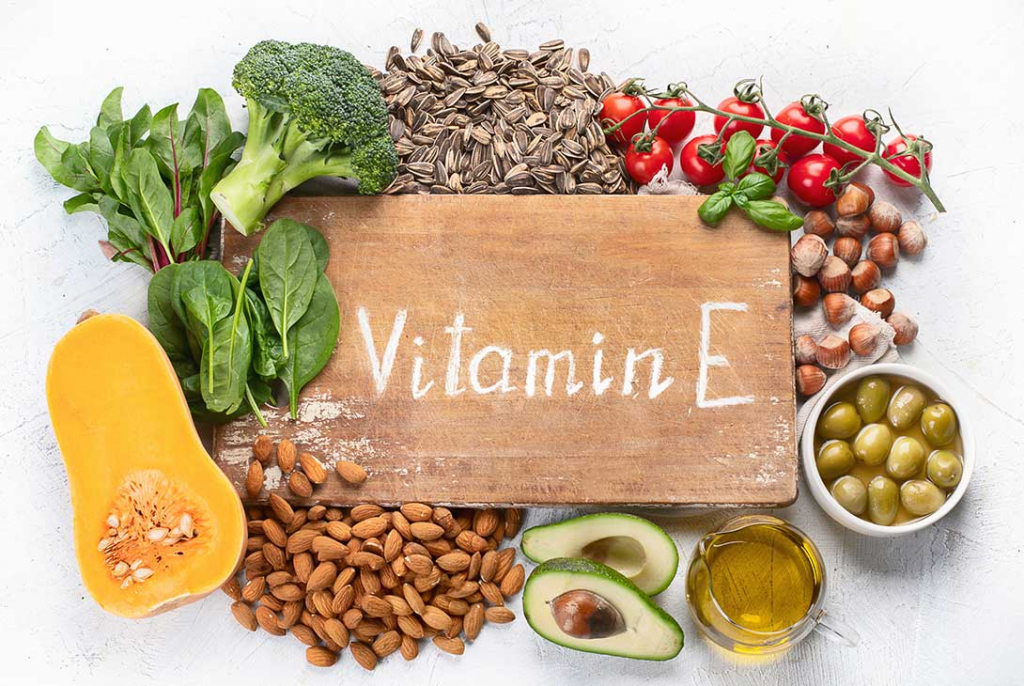 Vitamin E được xem là thần dược trong việc điều trị sẹo rỗ lâu năm
