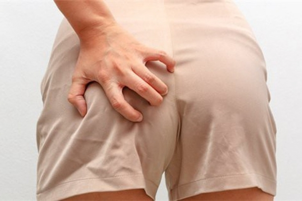 Khi bị mụn mông cần lưu ý gì?