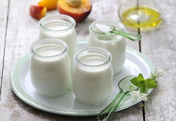 Sữa chua không chỉ tốt cho hệ tiêu hóa mà còn rất tốt cho da mụn