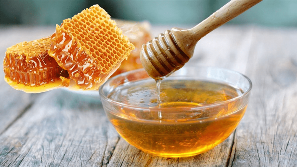 Mật ong được sử dụng nhiều trong làm đẹp và ngừa mụn
