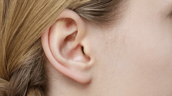 Mụn trong tai là bệnh gì? Có nguy hiểm không?